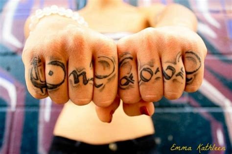 tatuajes para el puo de la mano|82 ideas de Tattoo En Los Puños 